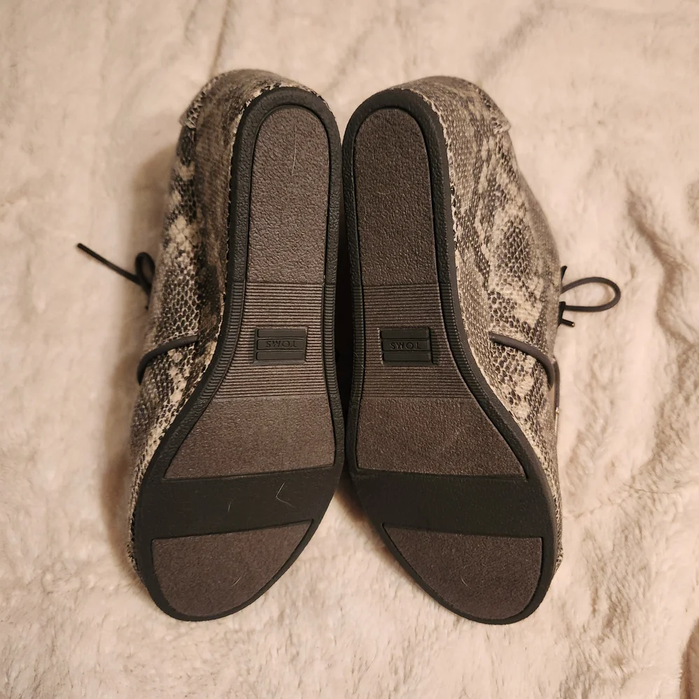 Toms Snake Print Ankle Boots Size 11 Euc